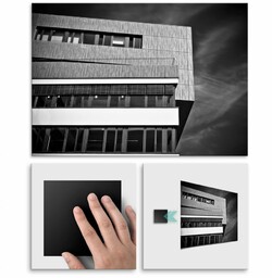 Plakat metalowy budynek M