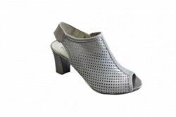 Skórzane sandałki FASHION obcas H ażur srebro 41