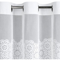 Firana biała z siateczki zdobiona haftowaną aplikacją FK025-01