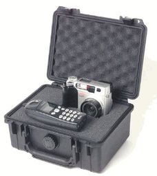 Peli 1150 z gąbką - wodoodporna, pancerna skrzynia