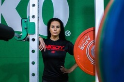 Rashguard NIGDY SIĘ NIE PODDAWAJ damski