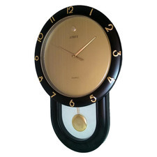 Zegar z wahadłem ze złotą tarczą