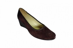 Czółenko burgund na szerszą stopę obcas 5,7cm nr.37