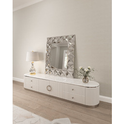 SZAFKA RTV Anne Silver biała, ryflowana, srebrne metalowe