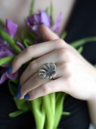 Monstera - pierścionek srebrny - biżuteria handmade
