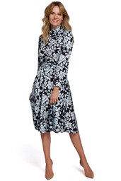 Rozkloszowana Sukienka w Kwiaty ze Stójką - Model