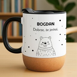 Kubek ceramiczny biały z przykrywką dla niego