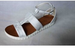 Sandały SKÓRZANE SREBRO PŁASKIE 1,5 CM CM 37