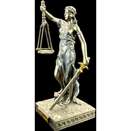 Mała rzeźba - Temida bogini sprawiedliwości i prawa