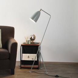 GUBI Gräshoppa trójnożna lampa podłogowa niebieska