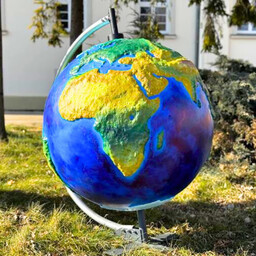 Naukowe place zabaw - Globus