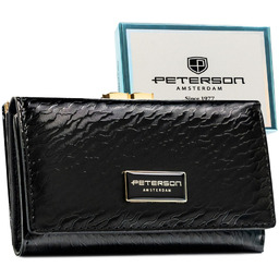 Portfel damski w czarnym kolorze zamykany na zatrzask