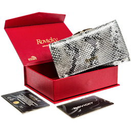 Lakierowany Portfel Damski Wysokiej Jakości Zdobiony Wężowym Wzorem