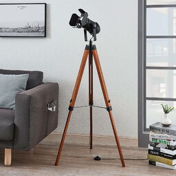 Lindby Drewniana lampa stojąca Hilma z trójnożną podstawą