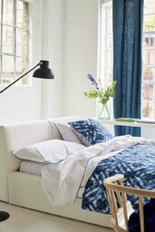 Designers Guild Narzuta satynowa Parket Batik Indigo