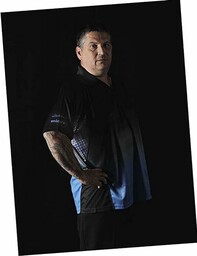 Jednorożec rzutki męska drużyna Kim Huybrechts sukienka Kim