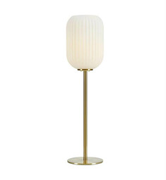 Markslojd Stylowa lampa stojąca Cava plisowana na komodę