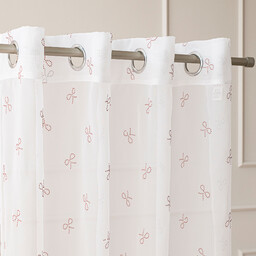 Markizeta Firana gotowa na woalu w diamentowe kokardki