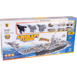 Ogromny Lotniskowiec Łódź Pojazdy Wojskowe Helikopter Żołnierze Wojsko