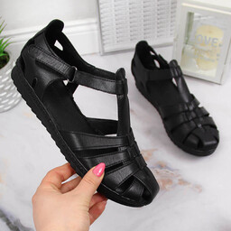 Skórzane damskie zabudowane ażurowe na rzep czarne T.Sokolski