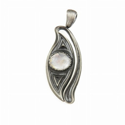 Magiczny wisior z kamieniem księżycowym