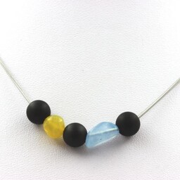 Kamienie i minerały. Naszyjnik z czarnych, matowych pereł