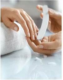 Manicure hybrydowy Tarnów