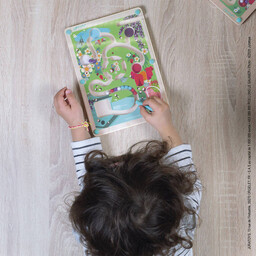 Magnetyczny labirynt Łąka J05310-Janod, zabawki edukacyjne dla dzieci