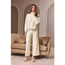Damski komplet dzianinowy golf i szerokie spodnie 3897