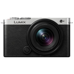 PANASONIC Aparat bezlusterkowy Lumix DC-S9 Czarno-srebrny + Obiektyw