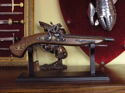 HISTORYCZNY ANGIELSKI PISTOLET SKAŁKOWY (W162)