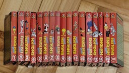 ENGLISH JUNIOR. 17 KASET MAGNETOFONOWYCH