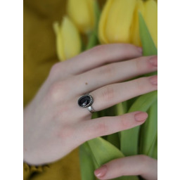 Pierścionek z onyksem VIII