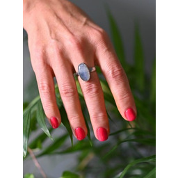 Pierścionek z kamieniem księżycowym II