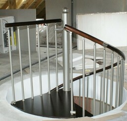 Balustrada metalowa do schodów kręconych DUDA model Madryt
