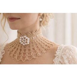 Pakamera Wiktoriański naszyjnik koronkowy beżowy z piękną broszą