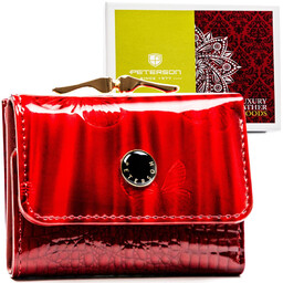 Mały portfel damski w czerwonym kolorze zamykany