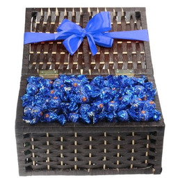 Kuferek pralinek Lindt Lindor Nocciolatte 1kg