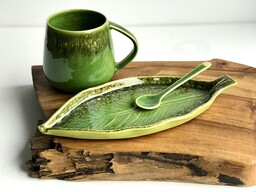 Pakamera Zielony kubek ceramiczny z talerzykiem LIŚĆ
