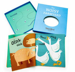 ThreadBear Design, miękka książeczka THE NOISY FARMYARD