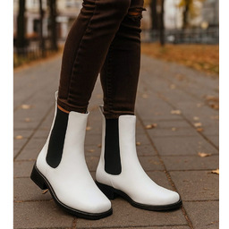 Białe botki sztyblety z ociepleniem