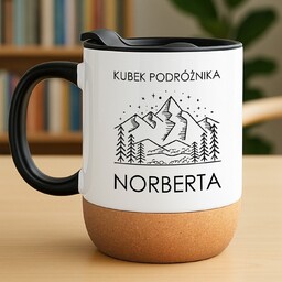 Kubek ceramiczny biały z przykrywką dla chłopaka podróżnika