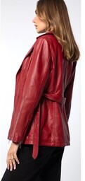 Damska kurtka skórzana z paskiem czerwona