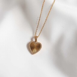 Naszyjnik złoty serduszko cyrkonie mieniąca się ze stali