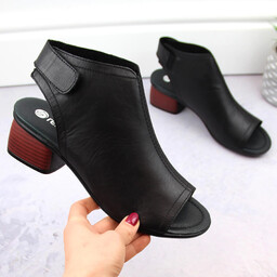 Skórzane komfortowe sandały damskie na obcasie na rzep