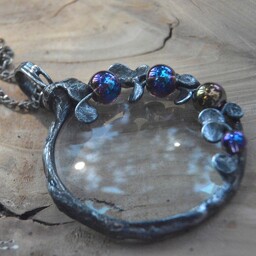 Ametystowa opalizująca - wisior lupa na łańcuszku