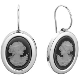 Srebrne kolczyki z wizerunkiem kobiety w kapeluszu Kamea