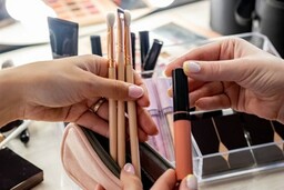 Indywidualny kurs makijażu biznesowego w Akademii Natur Skin