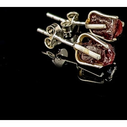 Pakamera Kolczyki srebrne mineralne tulipany- granaty