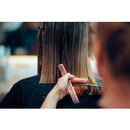 Profesjonalne strzyżenie damskie w Piasecznie  odśwież fryzurę